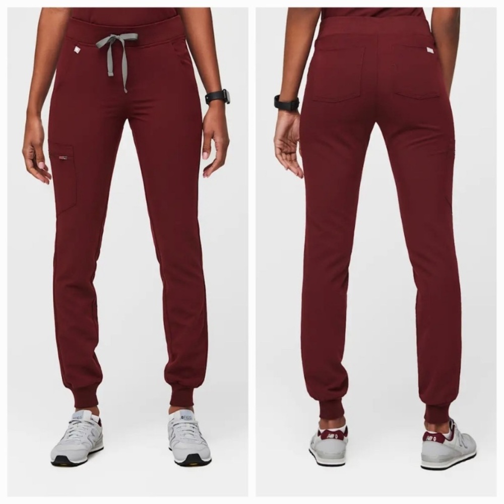 Figs Zamora high waisted scrub jogger bottoms large petite in burgundy